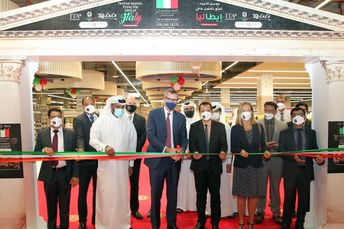 Ambassador of Italy to Qatar Alessandro Prunas (centre) inaugurating the Italian Food Festival 2021 at Abu Sidra branch of Lulu Hypermarket. Lulu officials MO Shaijan, Regional Director; Shanavas Padiyath, Regional Manager; Mohammed Basheer, General Manager, Hypermarket Operations, were present at the event. PIC: Salim Matramkot/The Peninsula