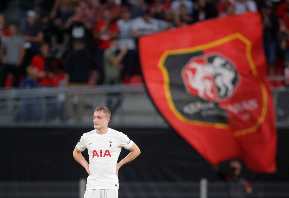 Tottenham Hotspur's Oliver Skipp looks dejected after Stade Rennes' Gaetan Laborde scored their second goal REUTERS/Stephane Mahe/File Photo