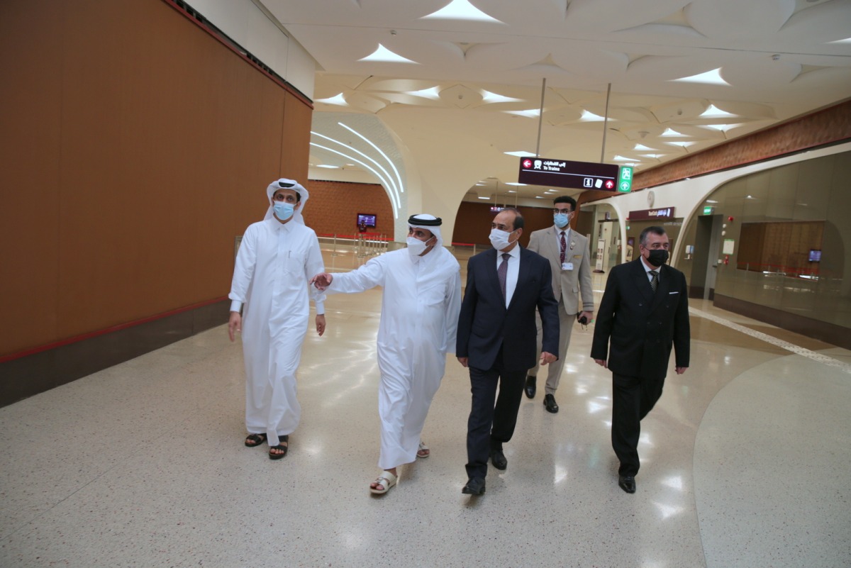 Minister of Transport H E Jassim Saif Ahmed Al Sulaiti with his Iraqi counterpart H E Nasser Hussein Al Shibli visiting Doha Metro, yesterday.