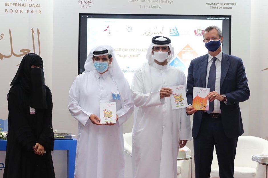 Minister of Culture H E Sheikh Abdulrahman bin Hamad Al Thani and Italian Ambassador H E Alessandro Prunas presenting two Italian books translated into Arabic language during the 31st Doha International Book Fair at Doha Exhibition and Convention Center (DECC), yesterday. 