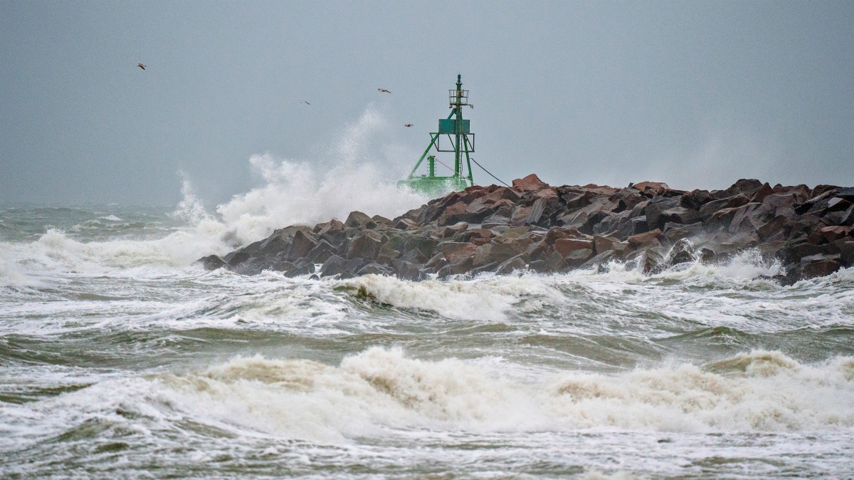 Waves crash into the shore during the Storm Malik, in Hirtshals, Denmark January 29, 2022. Henning Bagger/Ritzau Scanpix/via REUTERS 