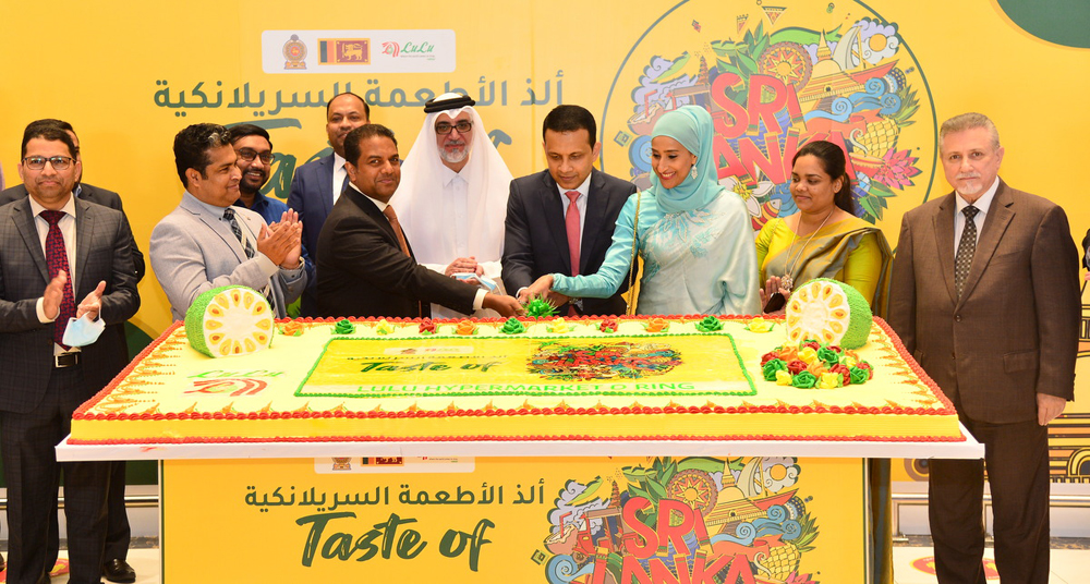 Ambassador of Sri Lanka Mohamed Mafaz Mohideen, along with his wife and Dr. Mohamed Althaf, Director of Lulu Group International, cut a ceremonial cake in the presence of other dignitaries to mark the opening of the 'Taste of Sri Lanka' festival at a Lulu hypermarket. Pics: Salim Matramkot/The Peninsula