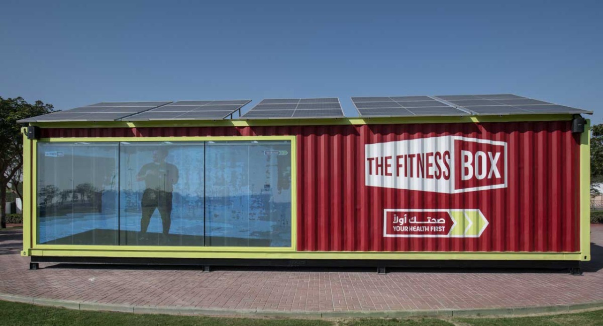 The Fitness Box is a solar-powered installation equipped with giant screens to broadcast tailor-made free fitness classes to park goers. 
