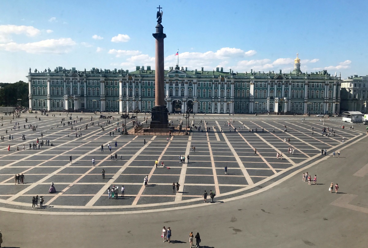 FILE PHOTO: A general view shows the State Hermitage Museum in St. Petersburg, Russia July 12, 2018. REUTERS/Henry Romero/File Photo
