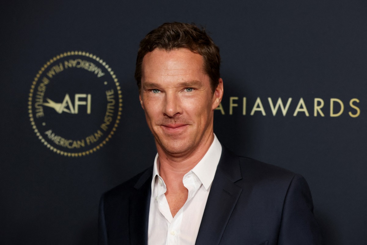 Actor Benedict Cumberbatch poses at the AFI (American Film Institute) Awards in Beverly Hills, California, U.S., March 11, 2022. REUTERS/Mario Anzuoni
