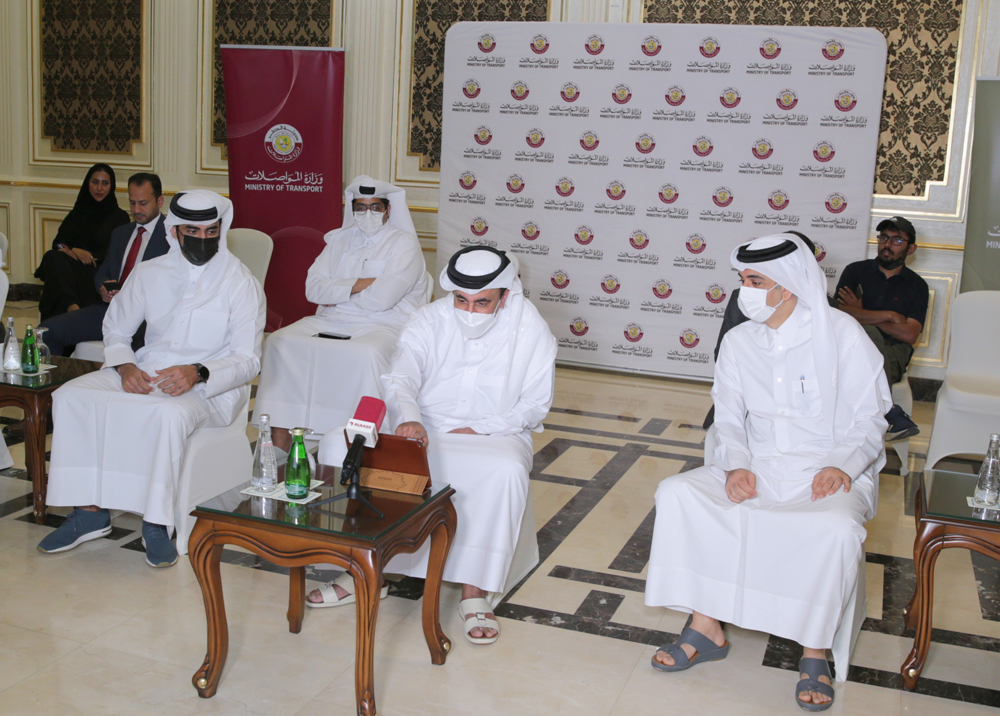 Minister of Transport H E Jassim Saif Ahmed Al Sulaiti inaugurating a website for weather conditions at the headquarters of the Ministry, yesterday.