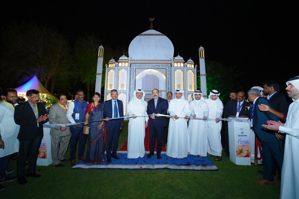 Dignitaries at the inauguration of the Passage to India festival.  