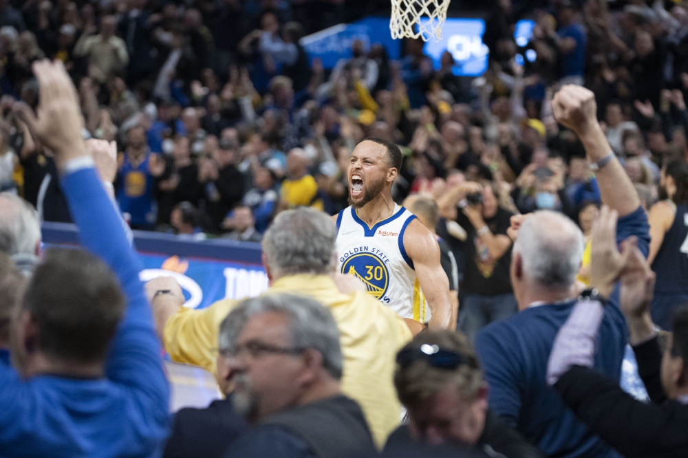 Golden State Warriors guard Stephen Curry (30) celebrates during the fourth quarter of game four of the second round for the 2022 NBA playoffs against the Memphis Grizzlies at Chase Center. Kyle Terada-USA TODAY Sports
 