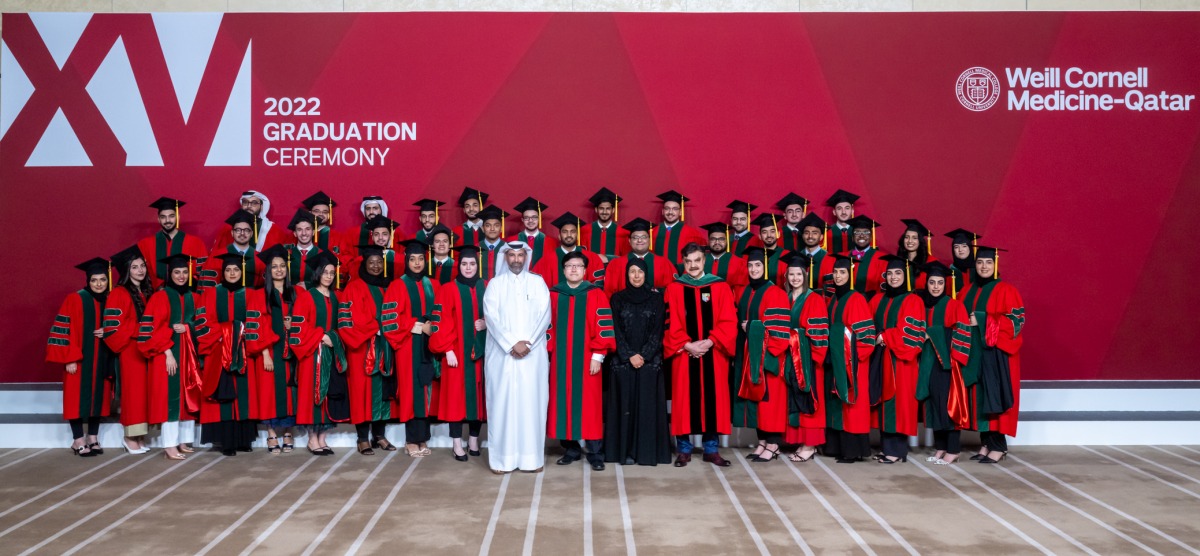 Minister of Public Health H E  Dr. Hanan Mohammed Al Kuwari, Minister of Environment and Climate Change H E Sheikh Faleh bin Nasser Al Thani,  and Dean of WCM-Q Dr. Javaid Sheikh, with the graduates. 