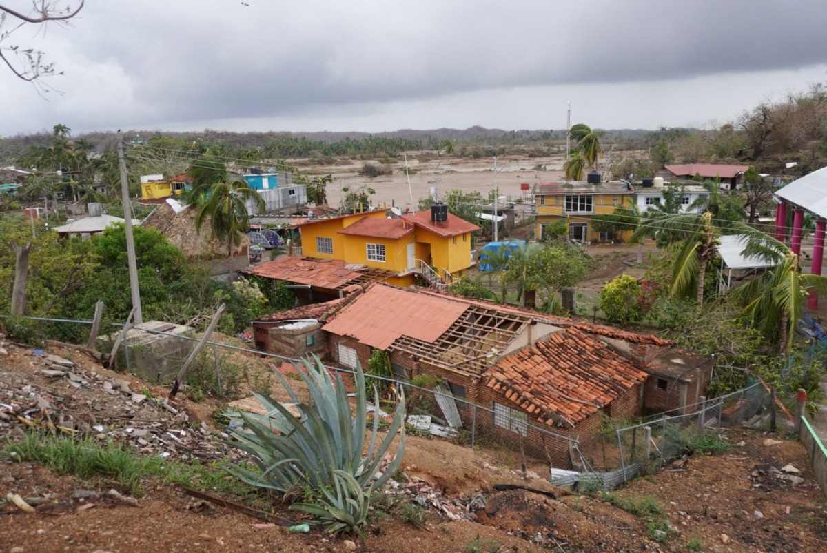 The roof of a house is damaged in the aftermath of Hurricane Agatha, in San Isidro del Palmar, Oaxaca state, Mexico, May 31, 2022. REUTERS/Jose de Jesus Cortes
