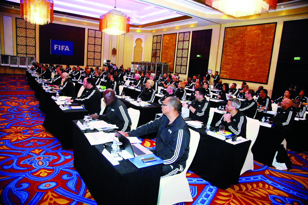 Referees attending the seminar.