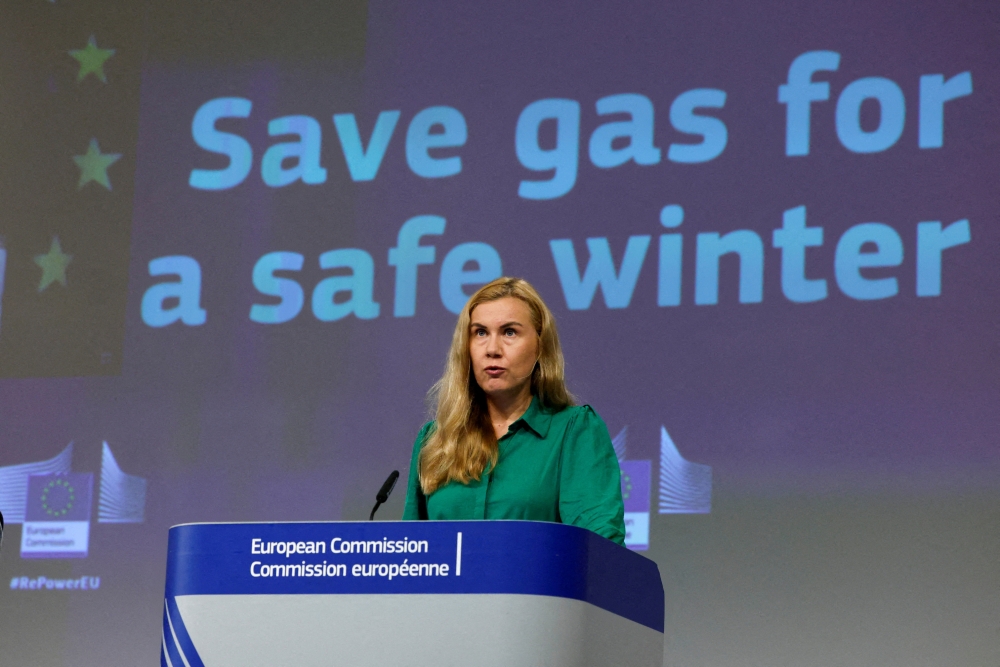 FILE PHOTO: European Commissioner Kadri Simson speaks at a news conference in Brussels, Belgium July 20, 2022. REUTERS/Yves Herman/File Photo