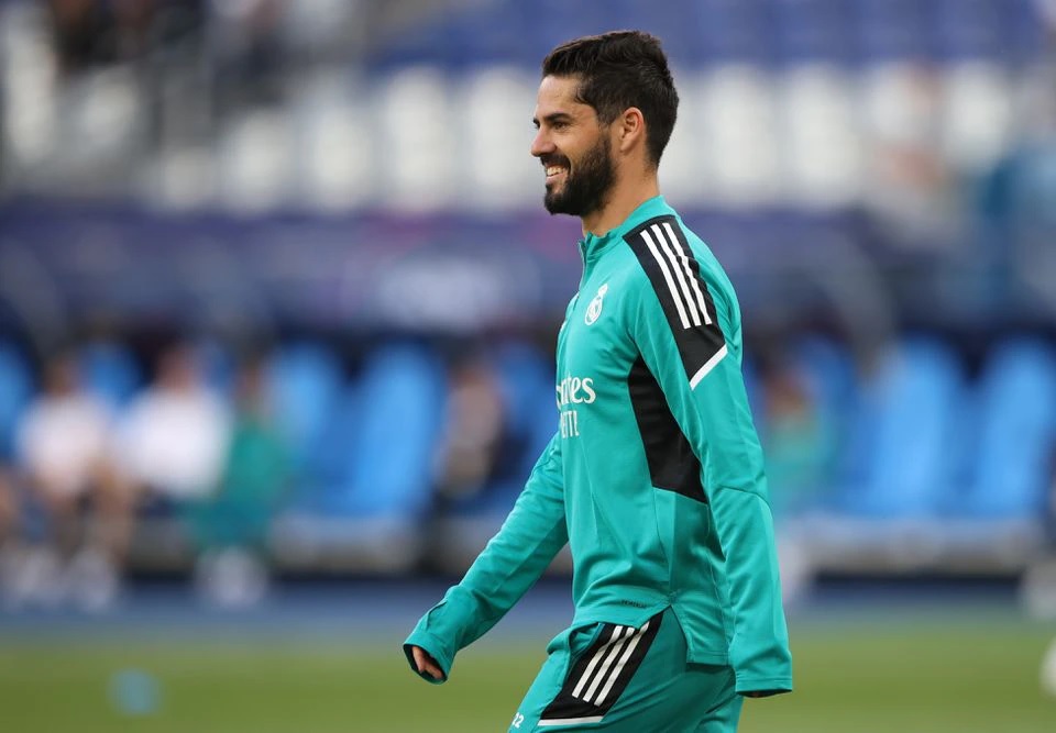 May 27, 2022 Real Madrid's Isco during training REUTERS/Molly Darlington

