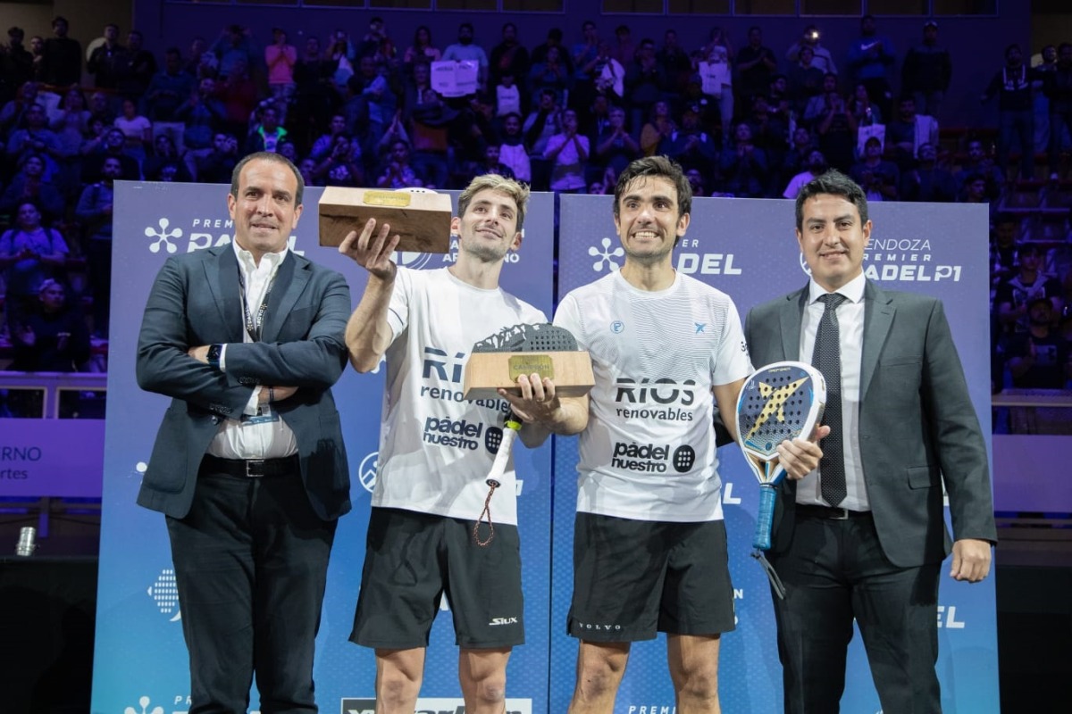 Franco Stupaczuk and Pablo Lima won the final which was attended by 11,000 fans. 