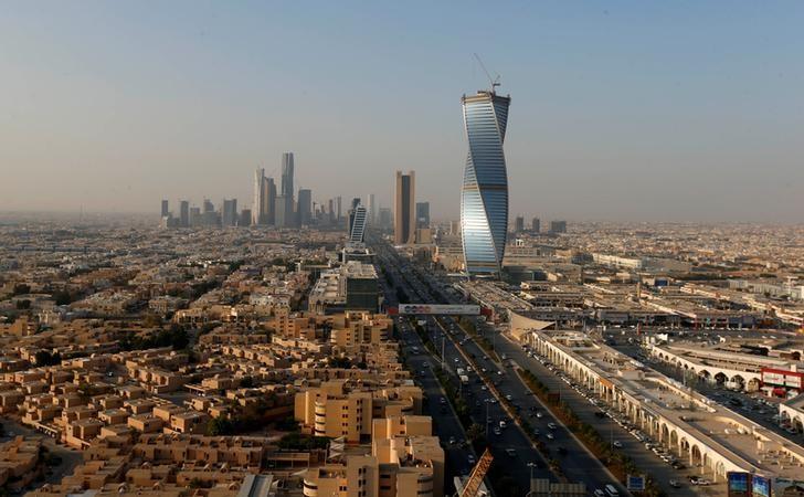 Buildings are seen in Riyadh, Saudi Arabia, December 18, 2017. REUTERS/Faisal Al Nasser/File photo