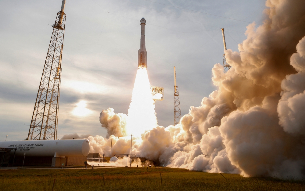 Boeing's CST-100 Starliner capsule launches aboard a United Launch Alliance Atlas 5 rocket on a second un-crewed test flight to the International Space Station, at Cape Canaveral, Florida, US, on May 19, 2022. (REUTERS/Steve Nesius)