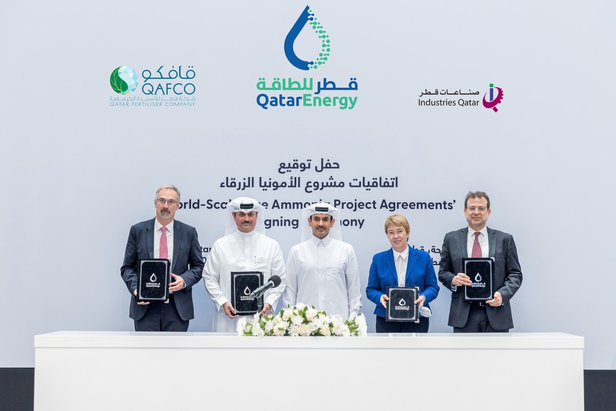 Minister of State for Energy Affairs, President & CEO of QatarEnergy H E Saad Sherida Al Kaabi, CEO of QAFCO Abdulrahman Al Suwaidi, CEO of Thyssenkrupp AG Martina Merz, CEO of Thyssenkrupp Uhde Dr. Cord Landsmann, and CCC Area Managing Director (Qatar) Oussama El-Jerbi, during the agreement signing, yesterday. 