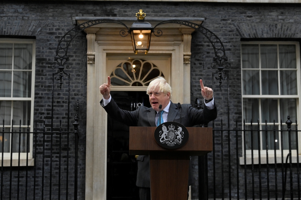 Outgoing British Prime Minister Boris Johnson delivers a speech on his last day in office, outside Downing Street, in London, Britain September 6, 2022. Reuters/Toby Melville