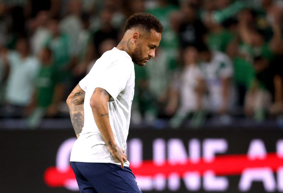 Paris St Germain's Neymar during the warm up before the Champions League match on September 14, 2022. (REUTERS/Nir Elias)