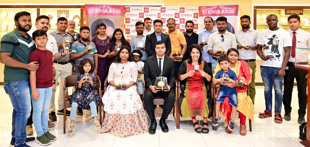  Joyalukkas ‘Summer of Joy’ promotion winners.