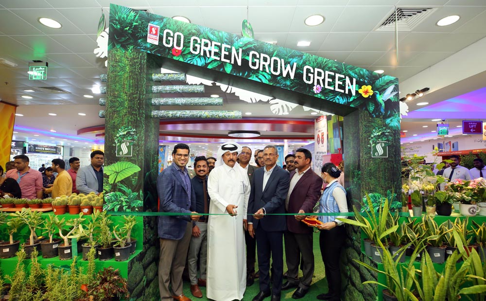 Safari Group of Companies’ Group Chairman Hamad Dafer A A Al Ahbabi, in the presence of Aboobacker Madappat, Chairman Safari Group of Companies; Shaheen Backer, Managing Director Safari Group of Companies, and Safari team inaugurating the promotion at Safari Mall, Abu Hamour. 