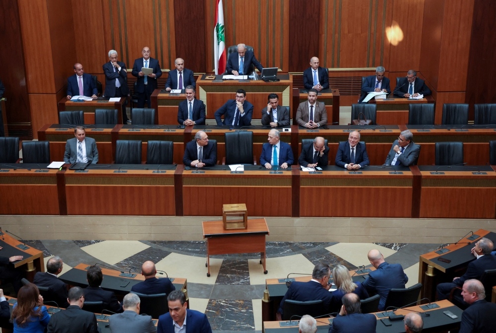 Lebanese Parliament Speaker Nabih Berri heads the first session to elect a new president at the parliament building in Beirut, Lebanon, on September 29, 2022. REUTERS/Mohamed Azakir