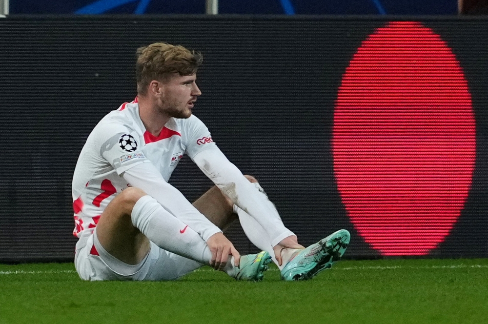 RB Leipzig's Timo Werner down injured during the Champions League match (Shakhtar Donetsk v RB Leipzig) at Stadion Wojska Polskiego, Warsaw, Poland, November 2, 2022. (REUTERS/Aleksandra Szmigiel)