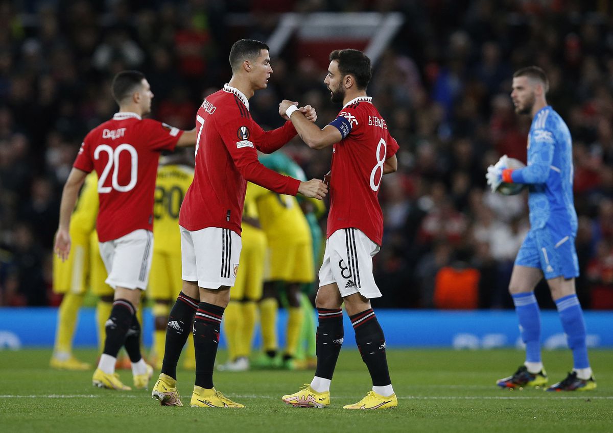 Manchester United's Cristiano Ronaldo and Bruno Fernandes before the Europa League (Manchester United v Sheriff Tiraspol) match at Old Trafford, Manchester, Britain, October 27, 2022. (REUTERS/Craig Brough)