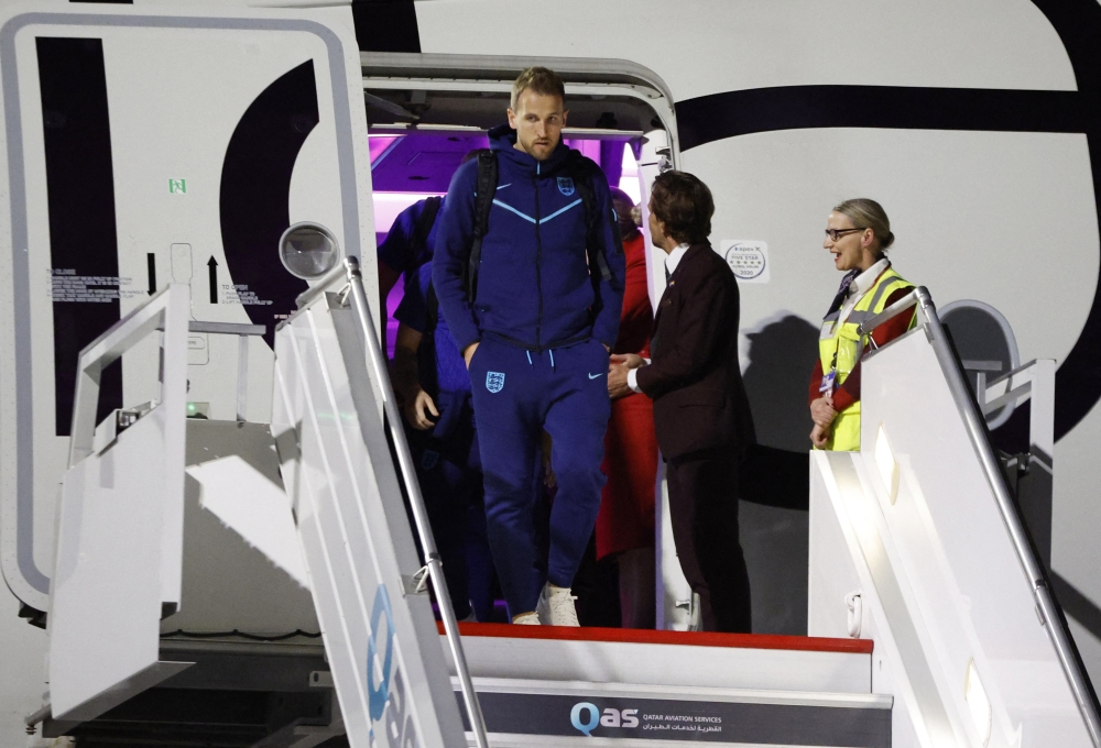 England's forward Harry Kane arrives at the Hamad International Airport in Doha on November 15, 2022, ahead of the Qatar 2022 World Cup football tournament. (Photo by Paul ELLIS / AFP)