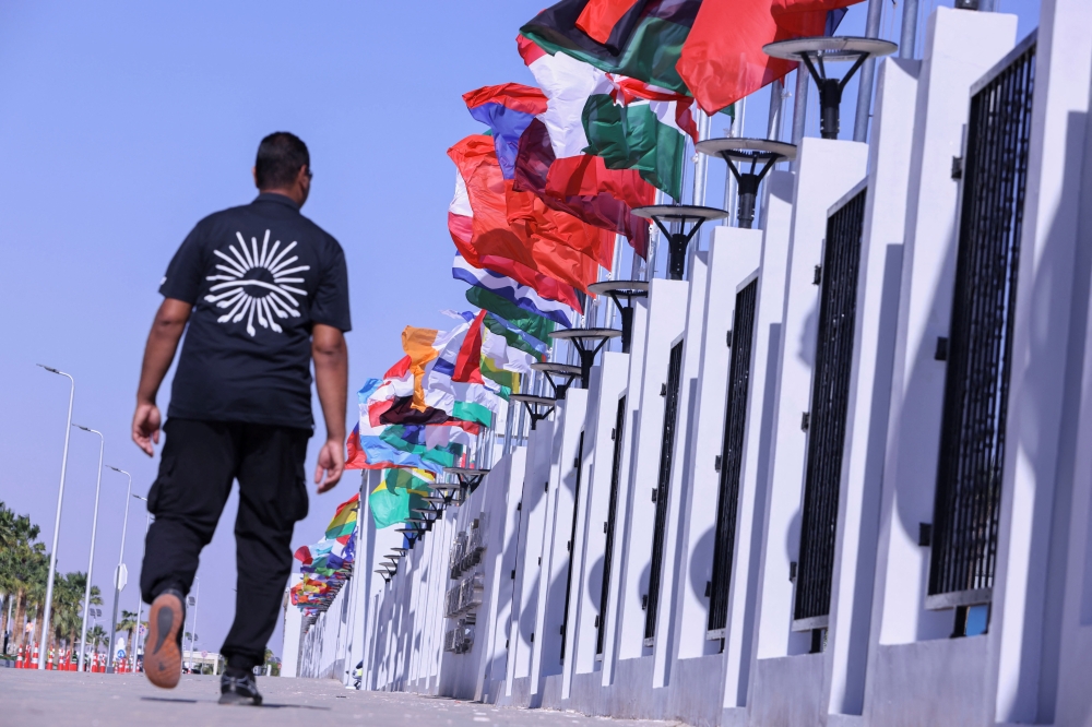 A general view of the entrance to the Sharm El-Sheikh International Convention Centre grounds, during the COP27 climate summit, in Sharm el-Sheikh, Egypt, on November 19, 2022. REUTERS/Mohamed Abd El Ghany