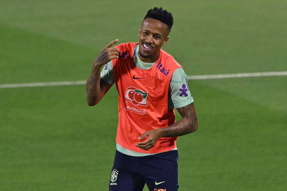 Brazil's defender Eder Militao takes part in a training session at the Al Arabi SC Stadium in Doha on November 20, 2022, just moments before the kick-off of the Qatar 2022 World Cup football tournament. (Photo by NELSON ALMEIDA / AFP)