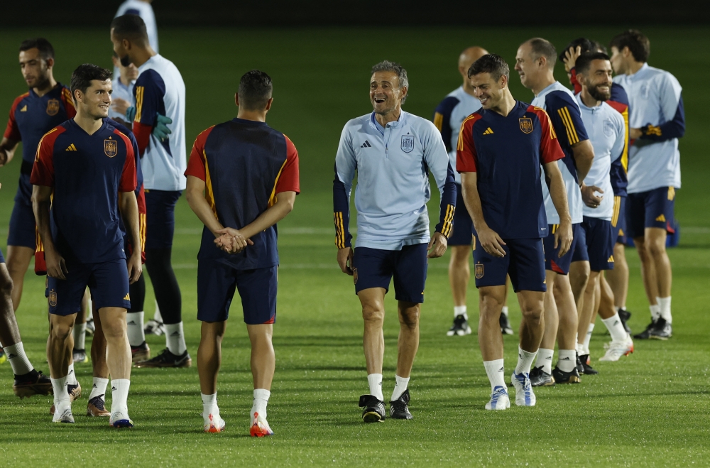 Spain coach Luis Enrique during World Cup training at Qatar University Training Site 1, Doha, Qatar, November 22, 2022. (REUTERS/Albert Gea)