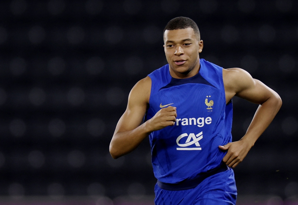 France's Kylian Mbappe during training at Al Sadd SC Stadium, Doha, Qatar, November 24, 2022. (REUTERS/Pedro Nunes)