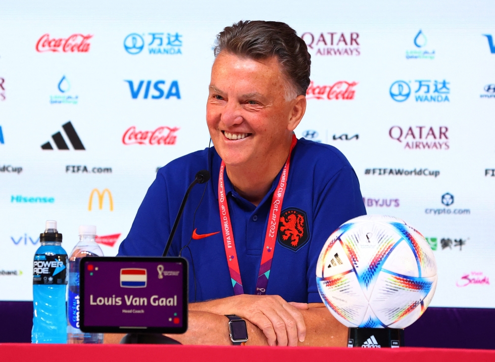 December 2, 2022 Netherlands coach Louis van Gaal during the press conference REUTERS/Gareth Bumstead