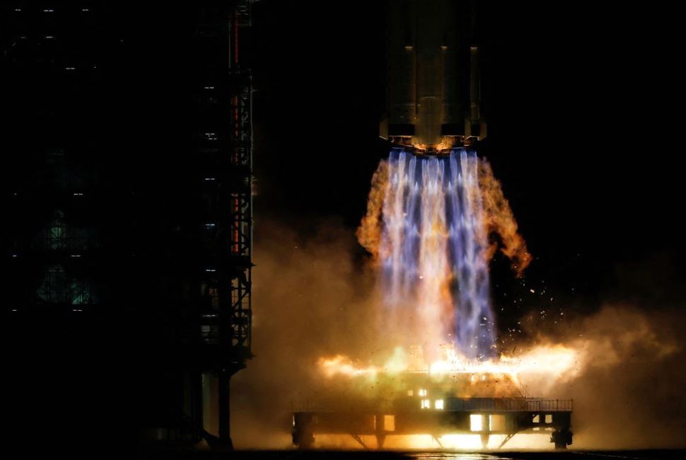 File photo: Rocket launch at Jiuquan Satellite Launch Center near Jiuquan, Gansu province, China, October 16, 2021. (REUTERS/Carlos Garcia Rawlins)