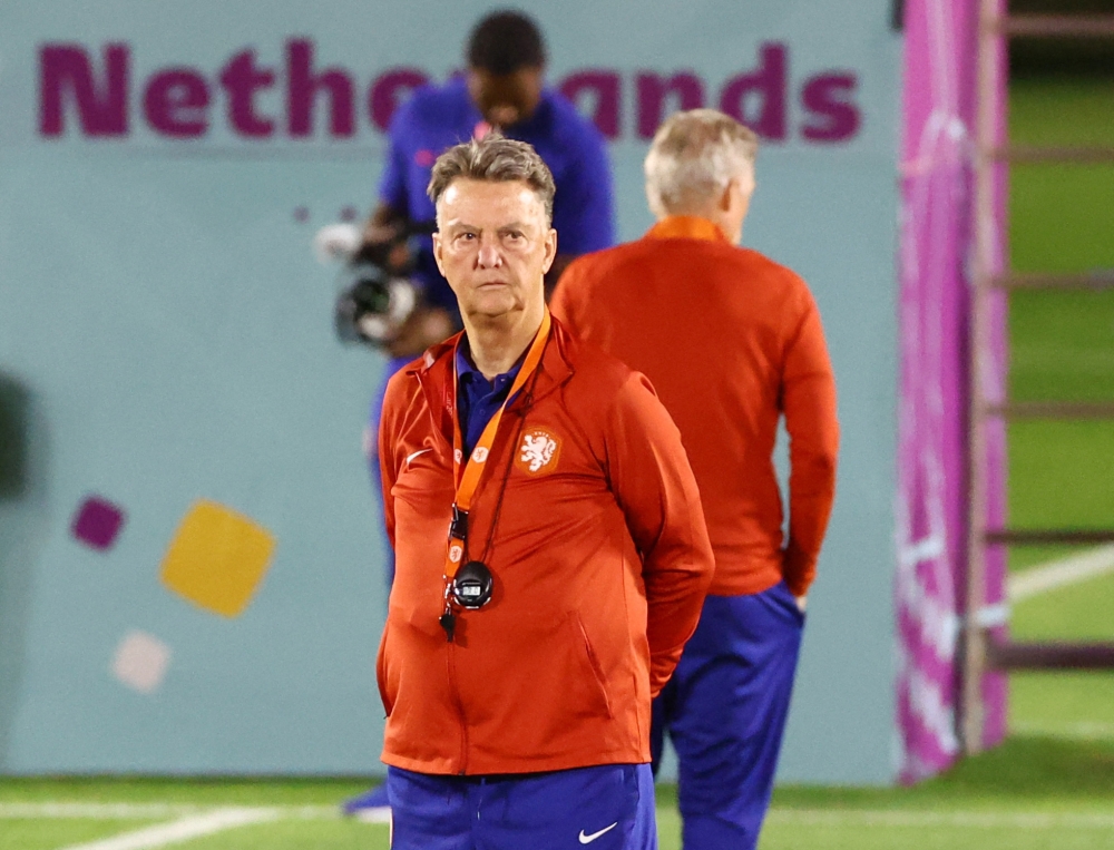 Netherlands coach Louis van Gaal during training at Qatar University Training Site 6, Doha, Qatar, December 8, 2022. (REUTERS/Ibraheem Al Omari)