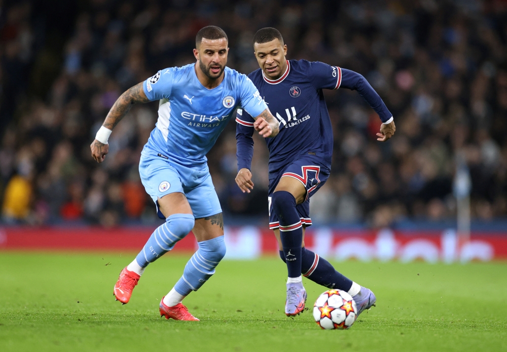 File photo: Manchester City's Kyle Walker in action with Paris St Germain's Kylian Mbappe during Champions League match at Etihad Stadium, Manchester, Britain, November 24, 2021. (Reuters/Carl Recine)