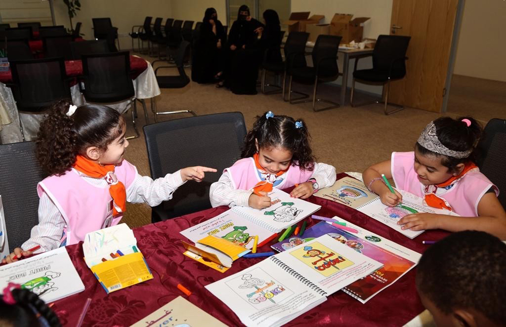 Children during a drawing context.