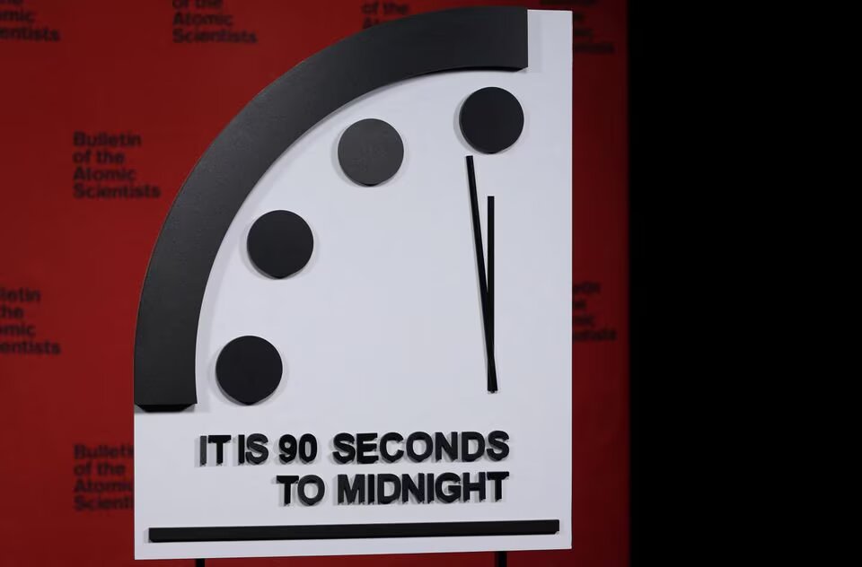 The clock with the Bulletin of the Atomic Scientists is placed ahead of the announcement of the location of the minute hand on its Doomsday Clock, indicating what world developments mean for the perceived likelihood of nuclear catastrophe, at the National Press Club in Washington, US, January 24, 2023. REUTERS/Leah Millis
