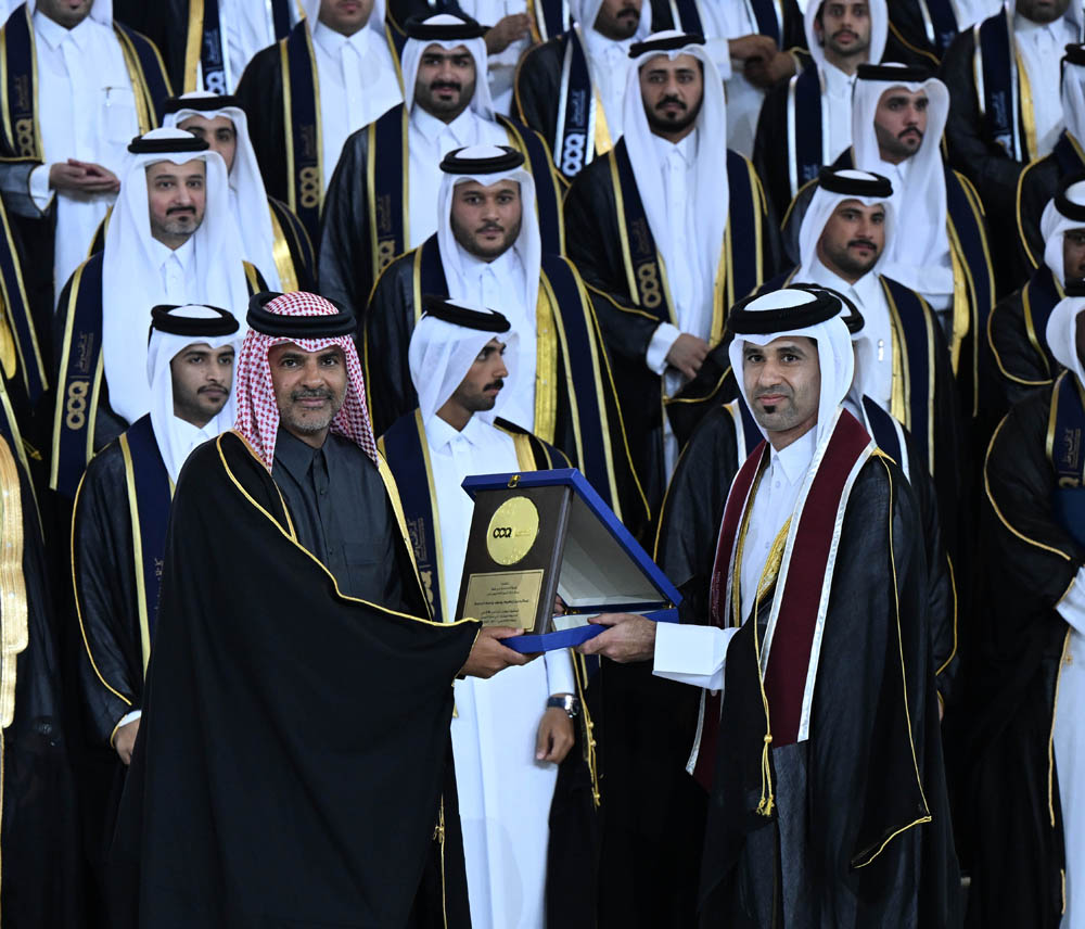 Prime Minister and Minister of Interior H E Sheikh Khalid bin Khalifa bin Abdulaziz Al Thani honouring graduates at the Community College of Qatar.