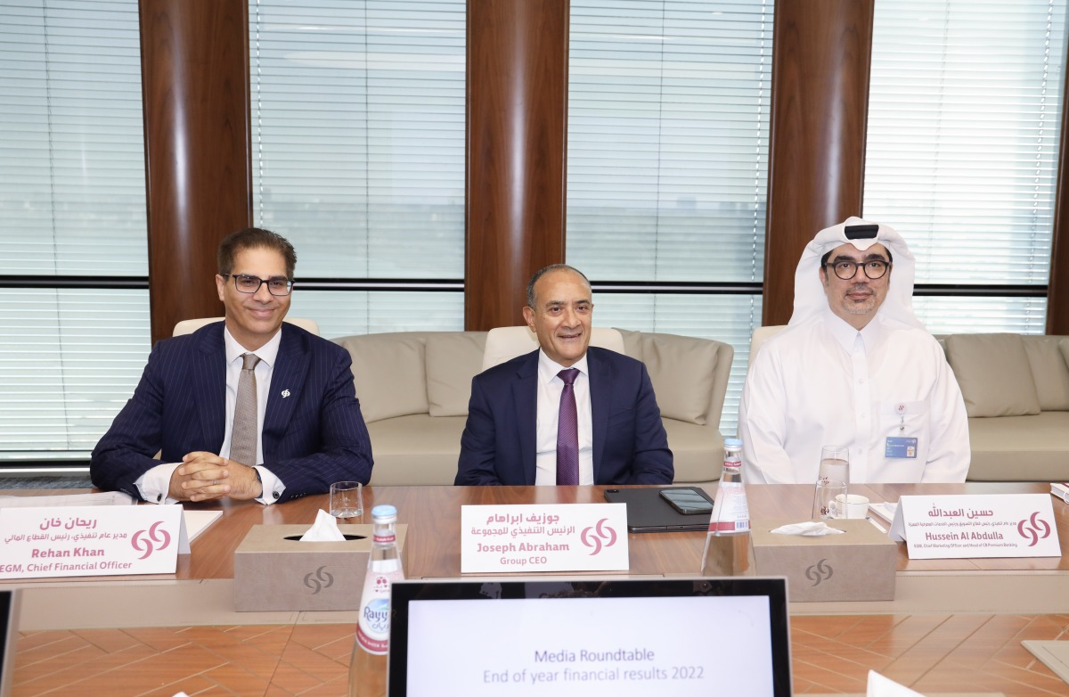 Joseph  Abraham,  Group  CEO (centre),  Rehan  Khan, EGM, Chief  Financial Officer (left) and Hussein Al Abdulla, EGM, Chief Marketing Officer and Head of CB Premium Banking during the meeting.