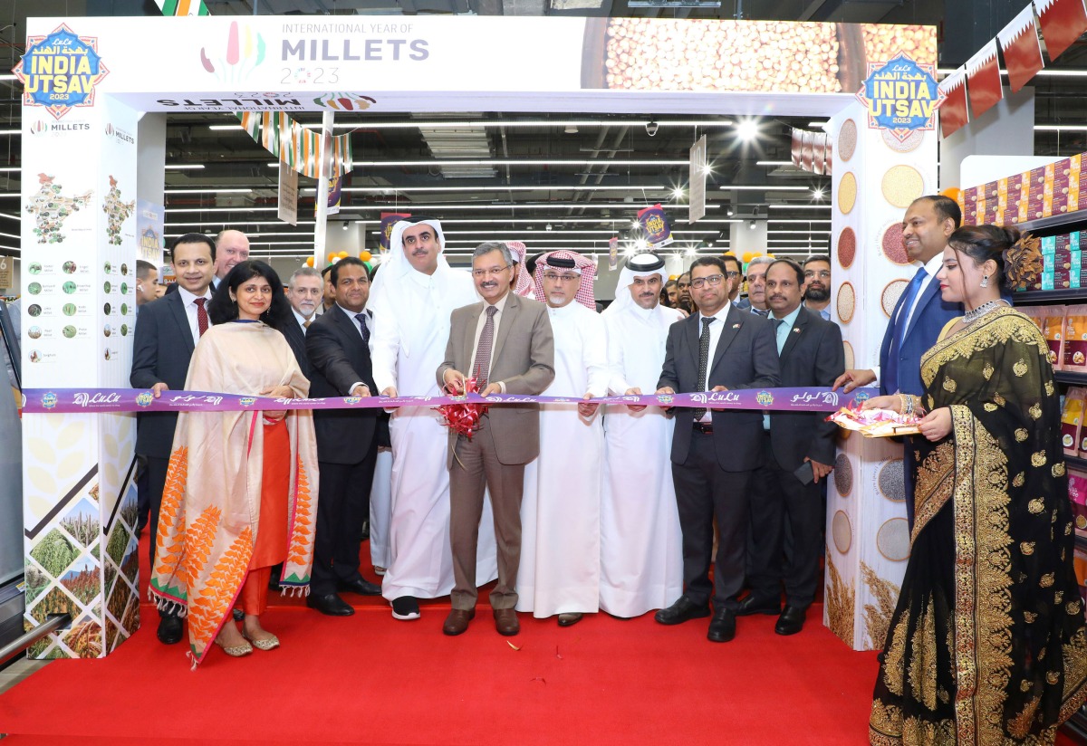 Ambassador of India to Qatar H E Dr. Deepak Mittal and his wife Dr. Alpna Mittal; Ambassador of Sri Lanka to Qatar H E M Mafaz Mohideen; Sheikh Mohamed Al Thani; Director of Lulu Group International Dr. Mohamed Althaf, with other official and guests during the inauguration of ‘India Utsav’ at Lulu Hypermarket, Barwa Family Housing, Madinatna.