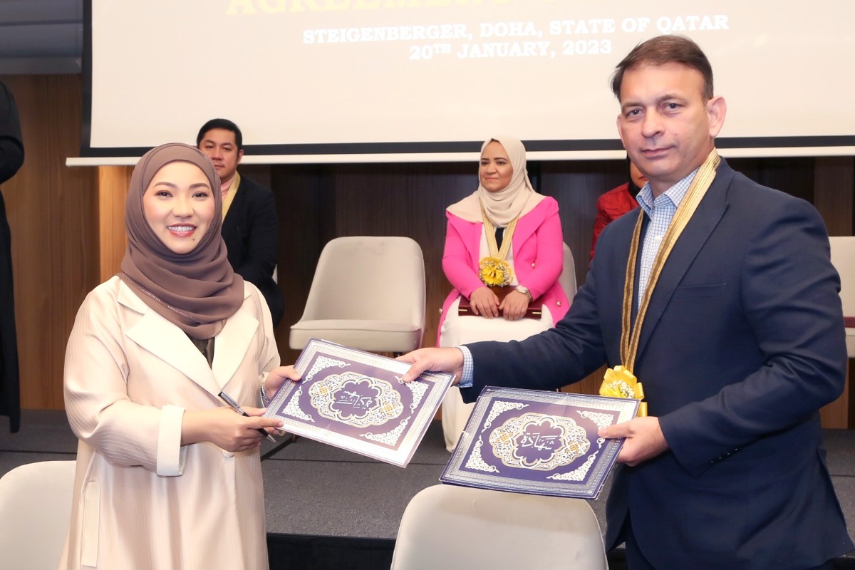 PIIQ CEO and Founder, Annaliza Diet, and WINC Operation Manager, Asif Siddiqui, at the agreement signing event. 