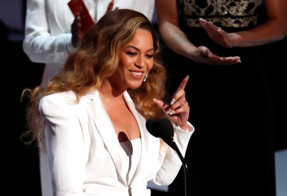 Beyonce reacts after winning the entertainer of the year award at the 50th NAACP Image Awards in Los Angeles, California, US, March 30, 2019. (REUTERS/Mario Anzuoni)