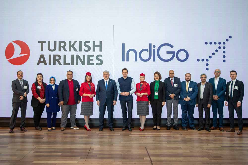 Turkish Airlines and Indigo officials during the photo session. 