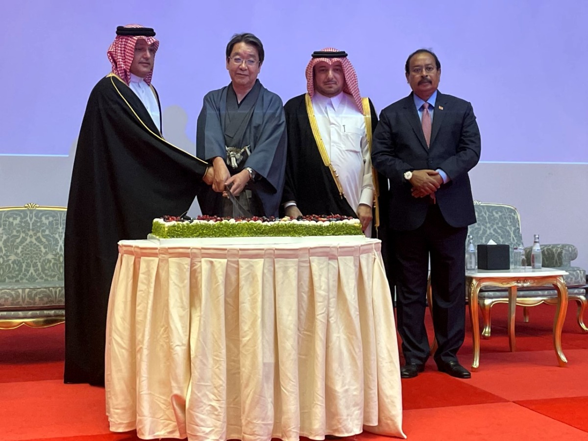 Minister of Communications and Information Technology H E Mohammed bin Ali Al Mannai and Ambassador of Japan to Qatar H E Satoshi Maeda cutting a cake during the Japan National Day celebrations held at Sheraton Grand Doha Resort & Convention Hotel, yesterday. The Director of Department of Protocol at the Ministry of Foreign Affairs H E Ambassador Ibrahim Fakhroo (second right) and the Dean of Diplomatic Corps, Ambassador of Eritrea to Qatar H E Ali Ibrahim Ahmed (right) during the event. Pic: Joelyn Baluyut/The Peninsula