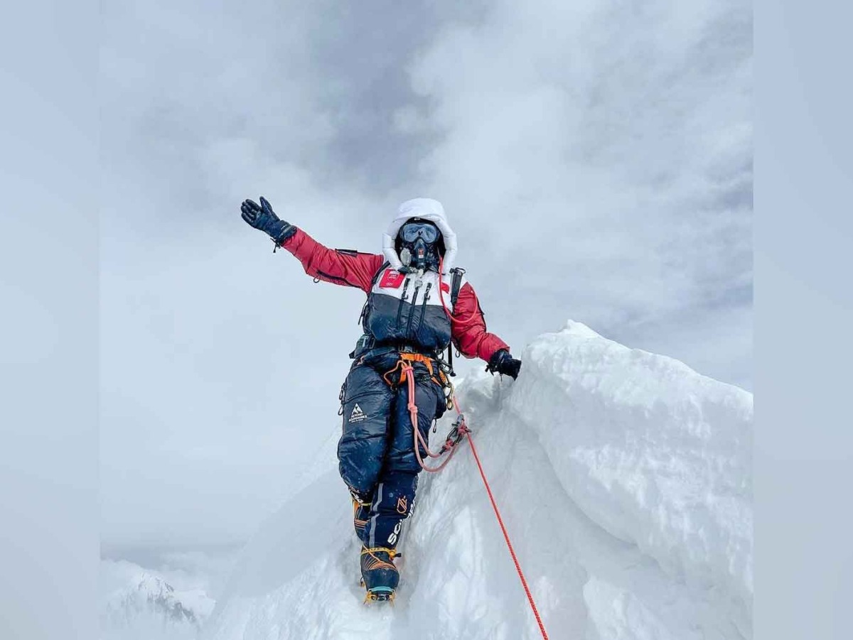 Sheikha Asma at the summit of Annapurna 1 