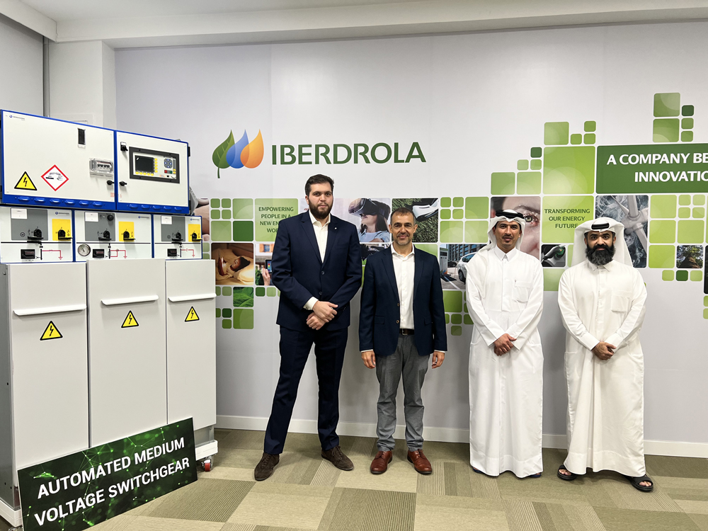 Santiago Bañales (second left), Managing Director of Iberdrola Innovation Middle East with officials from Qatar Science & Technology Park during the event.