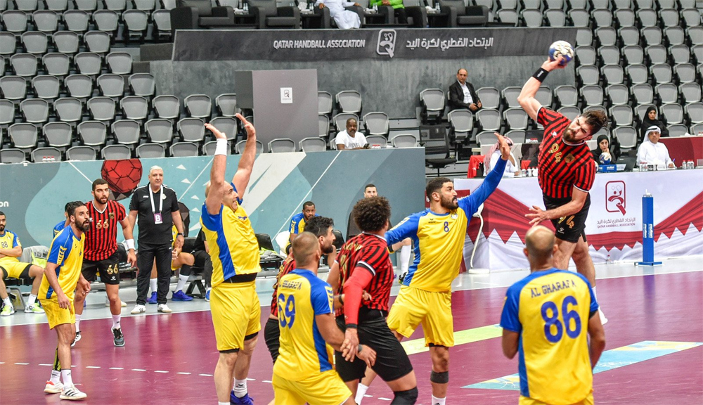 Al Rayyan’s Amin Zakar (right) attempts to score during quarter-final against Al Gharafa yesterday.  