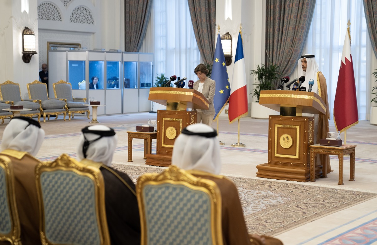 Prime Minister and Minister of Foreign Affairs H E Sheikh Mohammed bin Abdulrahman bin Jassim Al Thani and Minister of Europe and Foreign Affairs of the French Republic H E Catherine Colonna addressing a joint press conference at the Amiri Diwan yesterday.
